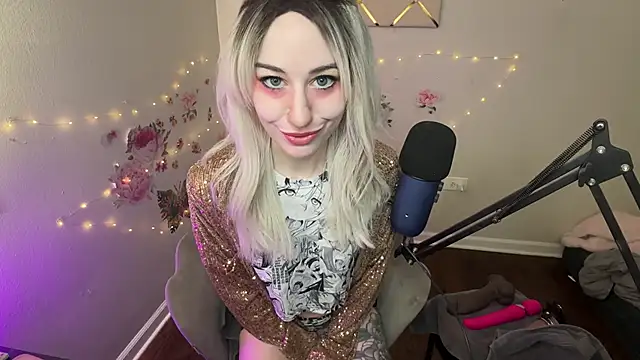 Snapshot of Starr1123 chatting on February 2026 09:41:01 PM Starr1123 online show from February 2026 09:41:01 PM