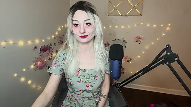 Snapshot of Starr1123 chatting on February 2026 03:50:01 AM Starr1123 online show from February 2026 03:50:01 AM