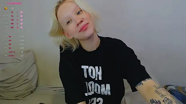 Snapshot of amelia_lye chatting on December 2025 04:45:02 PM amelia lye online show from December 2025 04:45:02 PM