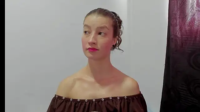 MiiaVolkova online show from November 2025 06:31:02 PM