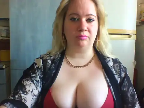 D Marinna online show from November 2025 09:31:01 AM