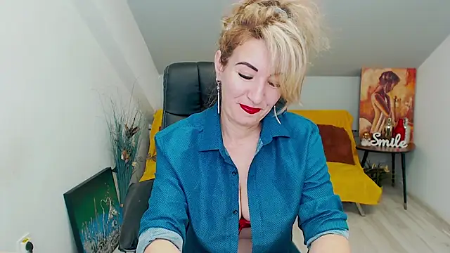 Cassandra Hotty online show from January 2025 04:32:01 AM