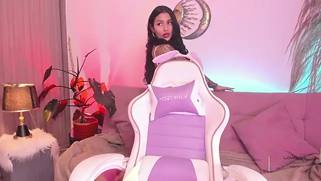 Anngel 1 online show from December 2025 03:52:02 PM