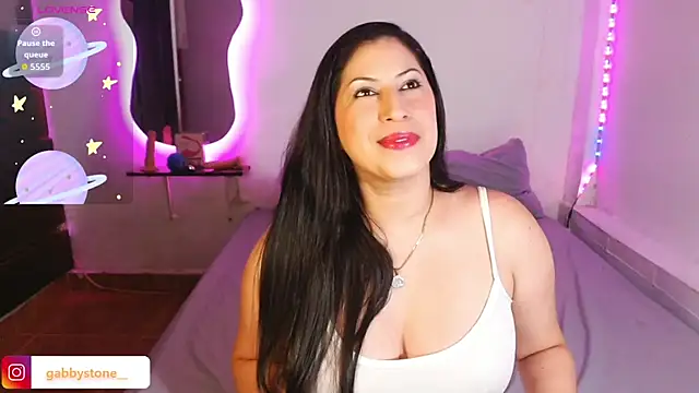 Snapshot of Gabby_stone_ chatting on December 2025 11:32:01 PM Gabby stone online show from December 2025 11:32:01 PM