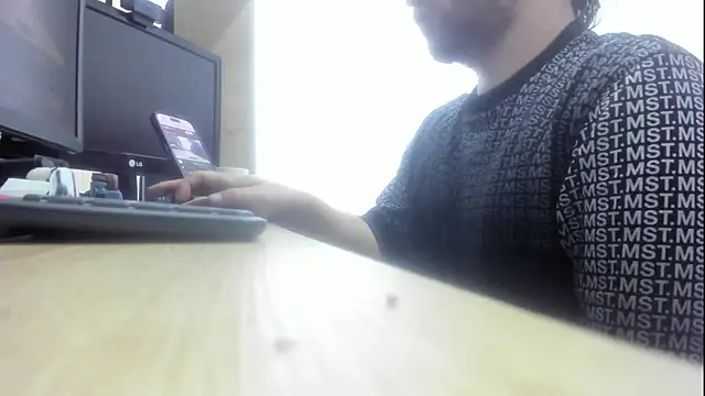 michacosio online show from May 2026 05:21:02 PM