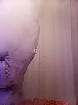 Snapshot of cammyquart chatting on December 2024 07:39:02 AM cammyquart online show from December 2024 07:39:02 AM