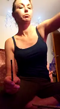 Snapshot of cammyquart chatting on December 2024 02:47:02 AM cammyquart online show from December 2024 02:47:02 AM