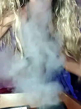 Snapshot of cammyquart chatting on October 2025 02:12:02 AM cammyquart online show from October 2025 02:12:02 AM