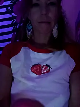 Snapshot of cammyquart chatting on October 2025 03:25:01 AM cammyquart online show from October 2025 03:25:01 AM