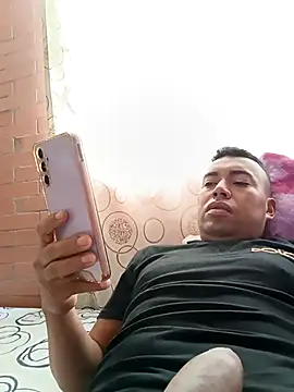 Diego leon27 online show from April 2026 08:00:02 PM