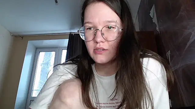 Snapshot of MiriamOr chatting on January 2025 10:29:02 AM MiriamOr online show from January 2025 10:29:02 AM