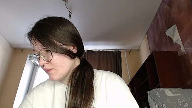 Snapshot of MiriamOr chatting on February 2025 07:01:01 AM MiriamOr online show from February 2025 07:01:01 AM