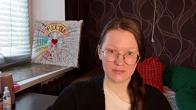 Snapshot of MiriamOr chatting on October 2025 08:00:02 AM MiriamOr online show from October 2025 08:00:02 AM