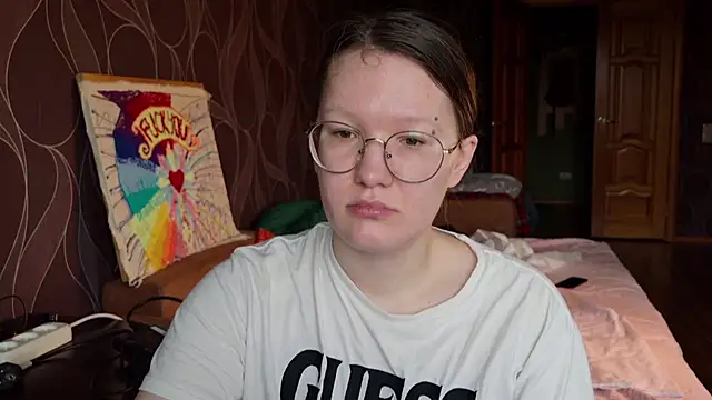 Snapshot of MiriamOr chatting on October 2025 07:42:01 AM MiriamOr online show from October 2025 07:42:01 AM