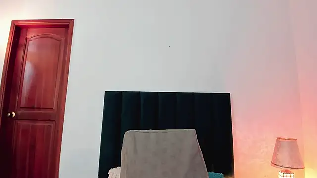 Nina Cavaali online show from January 2025 06:06:02 PM