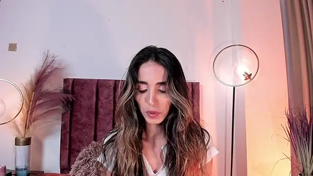 Nina Cavaali online show from February 2025 06:04:02 PM