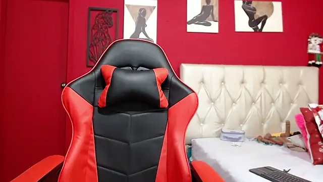 Rebecca Milf online show from December 2025 12:10:02 PM