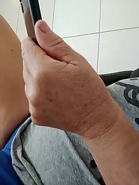 mariy522 online show from April 2026 10:57:02 AM