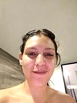 Snapshot of Mia_Hampton chatting on February 2025 11:14:02 PM Mia Hampton online show from February 2025 11:14:02 PM