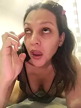 Snapshot of Mia_Hampton chatting on February 2025 01:18:02 AM Mia Hampton online show from February 2025 01:18:02 AM