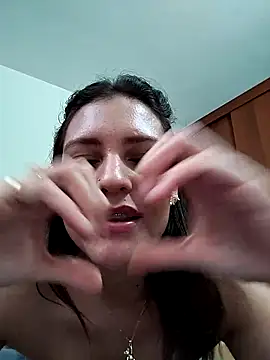 Snapshot of Mia_Hampton chatting on March 2025 10:27:02 PM Mia Hampton online show from March 2025 10:27:02 PM