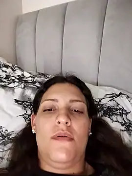 Snapshot of Mia_Hampton chatting on March 2025 08:43:02 PM Mia Hampton online show from March 2025 08:43:02 PM