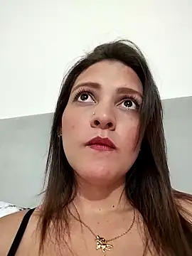 Snapshot of Mia_Hampton chatting on March 2025 10:59:01 PM Mia Hampton online show from March 2025 10:59:01 PM