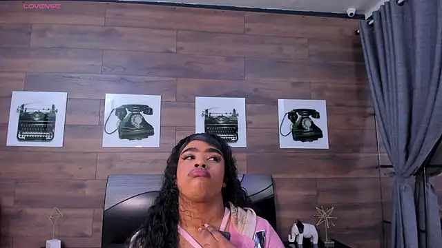 Briana Wells  online show from July 2026 12:30:02 PM