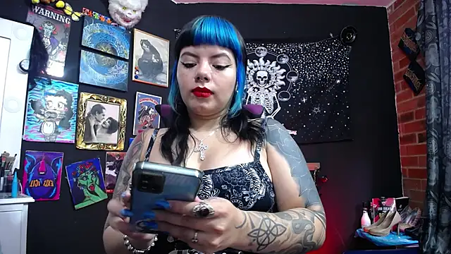 Snapshot of Yourmadame_P chatting on February 2025 03:27:02 PM Yourmadame P online show from February 2025 03:27:02 PM