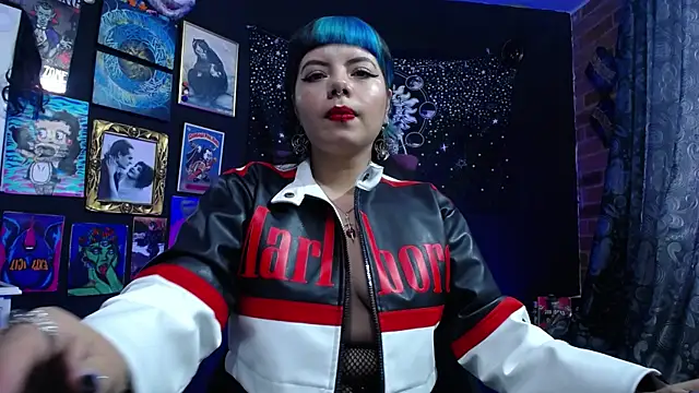 Snapshot of Yourmadame_P chatting on February 2025 06:46:01 PM Yourmadame P online show from February 2025 06:46:01 PM