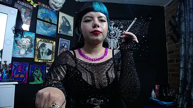 Snapshot of Yourmadame_P chatting on February 2025 08:42:01 PM Yourmadame P online show from February 2025 08:42:01 PM