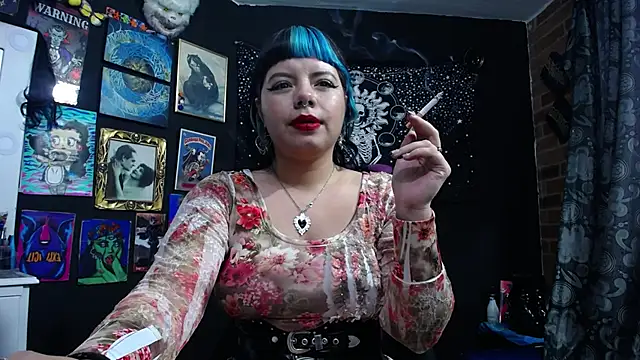 Snapshot of Yourmadame_P chatting on February 2025 09:22:01 PM Yourmadame P online show from February 2025 09:22:01 PM