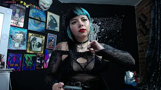 Snapshot of Yourmadame_P chatting on March 2025 11:05:01 PM Yourmadame P online show from March 2025 11:05:01 PM