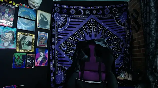 Snapshot of Yourmadame_P chatting on September 2025 10:57:02 PM Yourmadame P online show from September 2025 10:57:02 PM