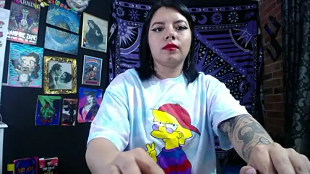 Snapshot of Yourmadame_P chatting on November 2025 12:20:01 AM Yourmadame P online show from November 2025 12:20:01 AM