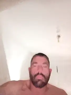 Snapshot of George21ek chatting on December 2025 09:52:01 PM George21ek online show from December 2025 09:52:01 PM