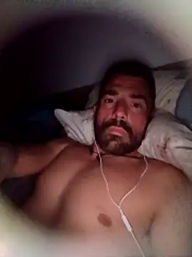 Snapshot of George21ek chatting on December 2025 11:46:01 PM George21ek online show from December 2025 11:46:01 PM