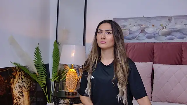 NicolLopeze online show from January 2025 05:56:02 PM