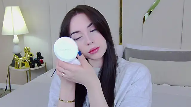 Betty Bridge online show from March 2026 05:15:01 AM