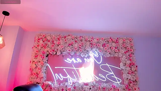 KendraClarkX online show from April 2026 02:43:01 AM