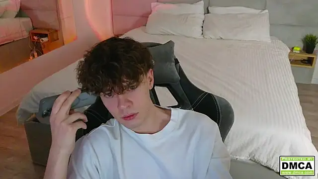 cute thomas online show from December 2024 12:04:02 AM