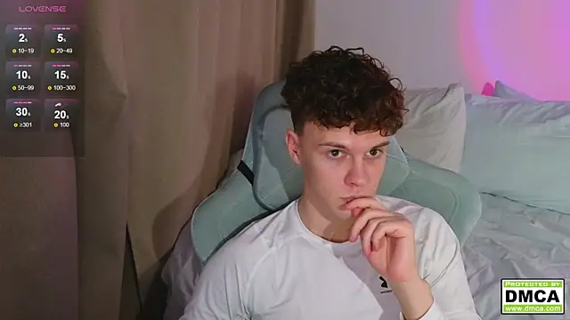 cute thomas online show from December 2025 07:44:01 PM