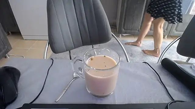 AmazingBitch online show from July 2026 12:00:02 PM