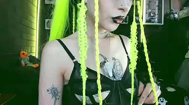 insania 9999  online show from December 2024 08:25:01 PM