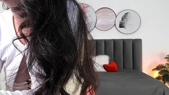 Snapshot of SaharaGarcia__ chatting on March 2025 12:00:02 AM SaharaGarcia online show from March 2025 12:00:02 AM