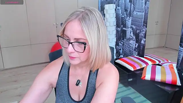 Snapshot of jane_turner chatting on May 2026 01:06:01 PM jane turner online show from May 2026 01:06:01 PM