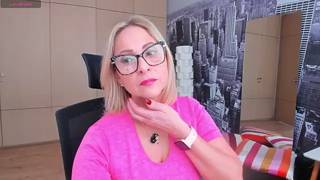 Snapshot of jane_turner chatting on May 2026 01:18:02 PM jane turner online show from May 2026 01:18:02 PM