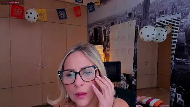 Snapshot of jane_turner chatting on June 2026 01:14:01 PM jane turner online show from June 2026 01:14:01 PM