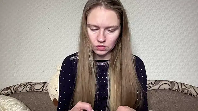 Snapshot of dream_alexa chatting on March 2025 03:43:02 AM dream alexa online show from March 2025 03:43:02 AM