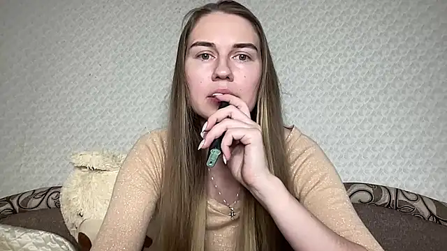 Snapshot of dream_alexa chatting on March 2025 06:32:01 PM dream alexa online show from March 2025 06:32:01 PM